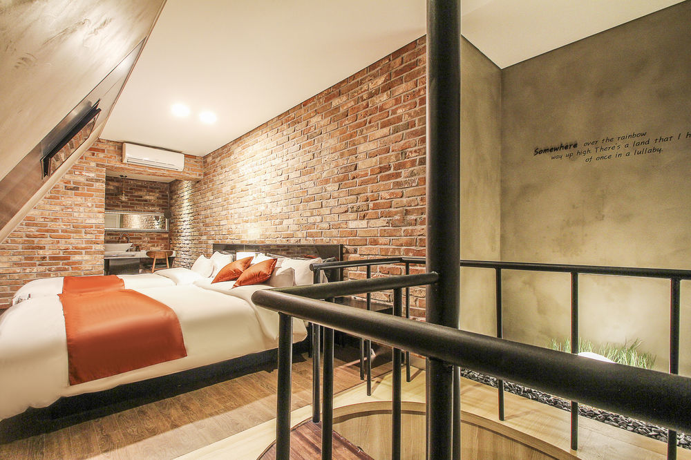 Hotel 2.4 Seoul Exterior photo