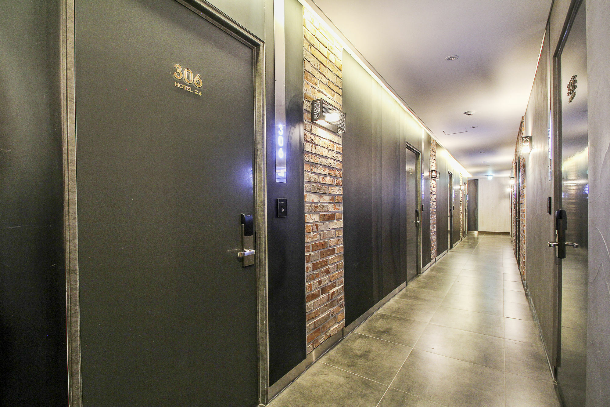 Hotel 2.4 Seoul Exterior photo