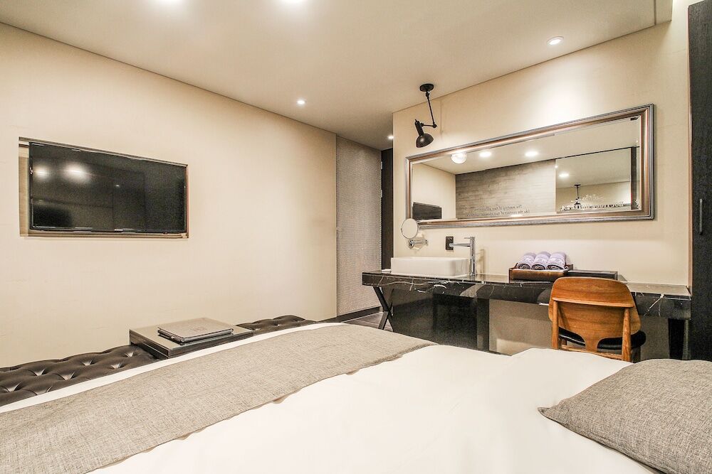 Hotel 2.4 Seoul Exterior photo